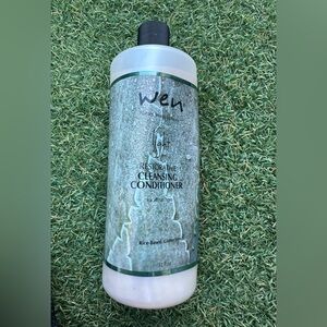 Brand New Wen cleansing conditioner. Light scent. 32 oz